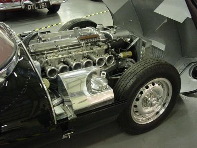 Engine_bay_2.jpg